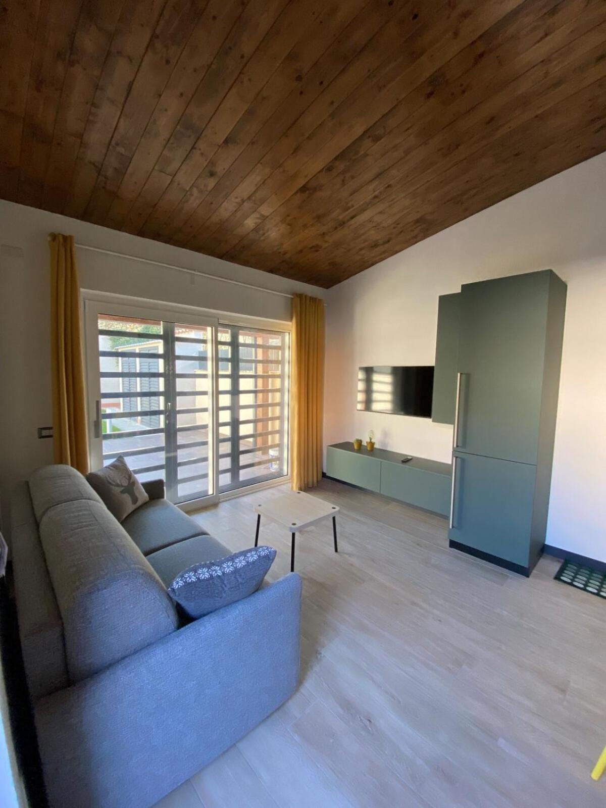 רומא Villino Ancillotto With Garden And Parking Motorcycle Space מראה חיצוני תמונה